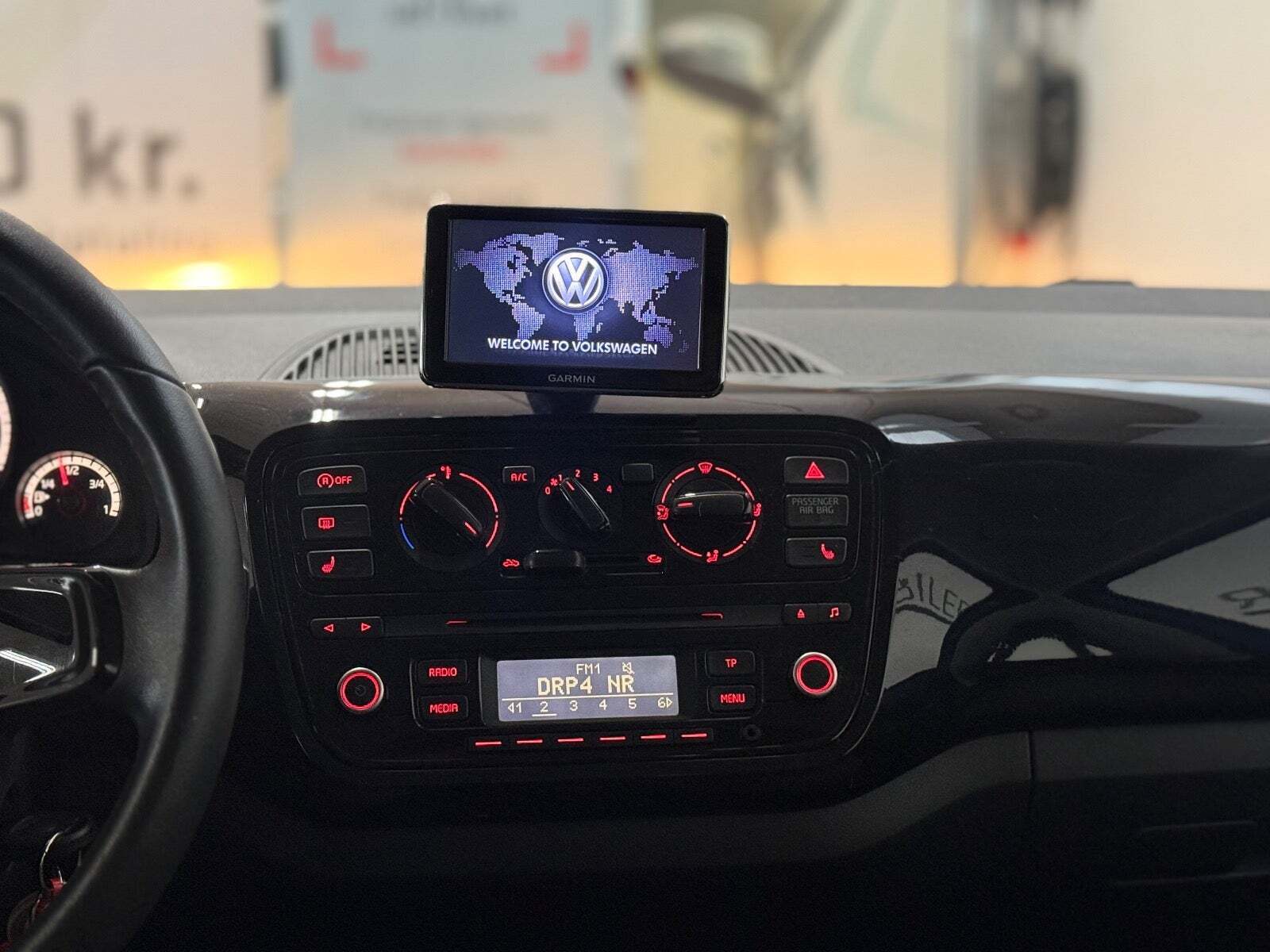 Blå VW UP! fra 2014