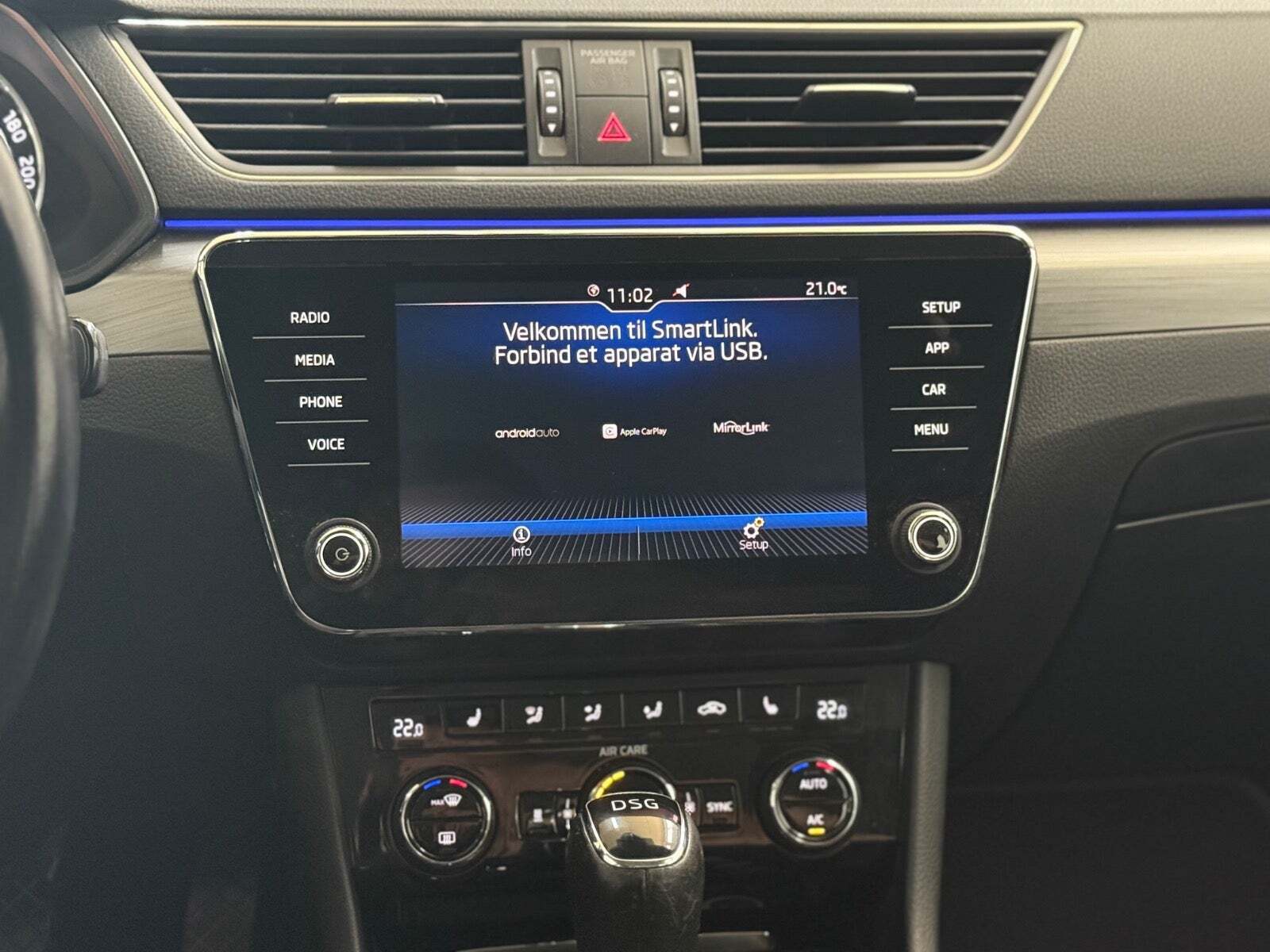 Grå Skoda Superb fra 2018