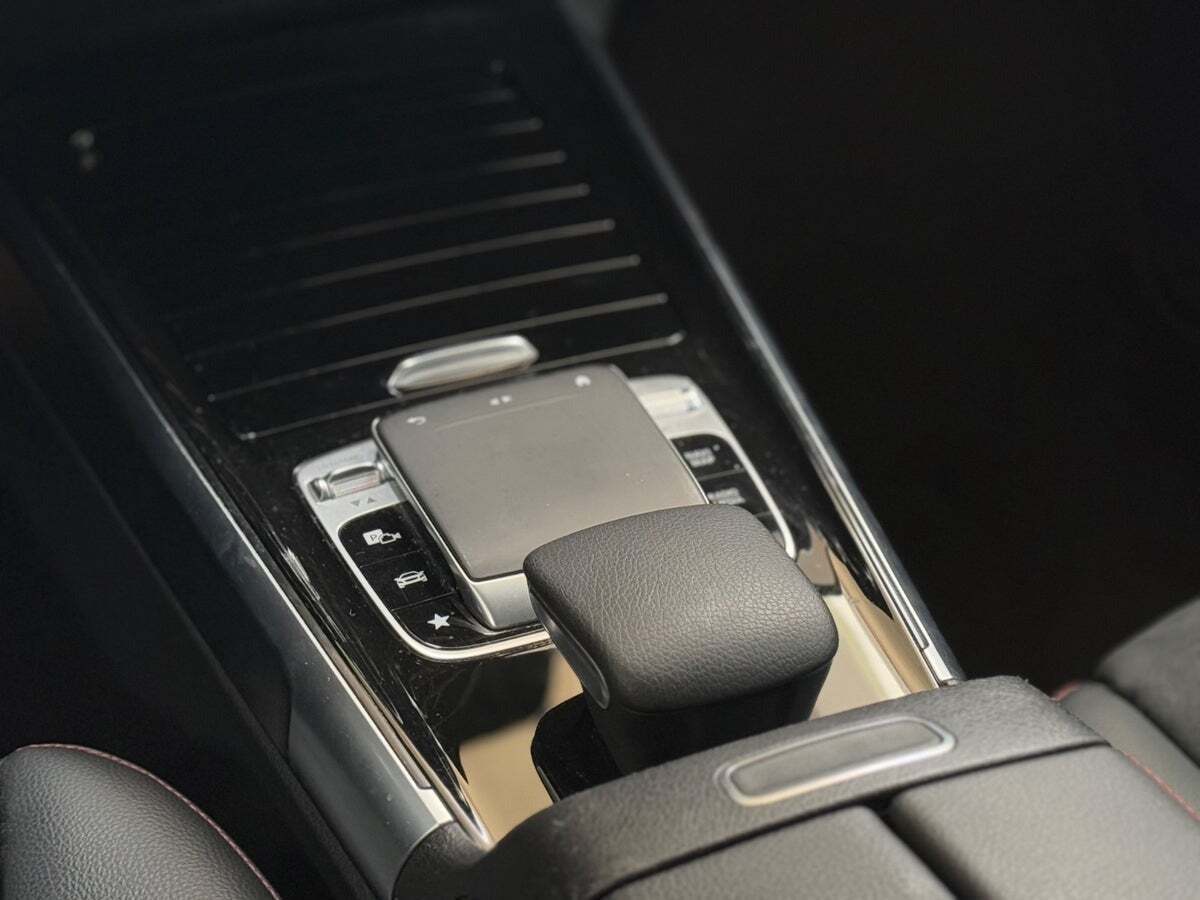 undefined Mercedes GLB250 fra 2020