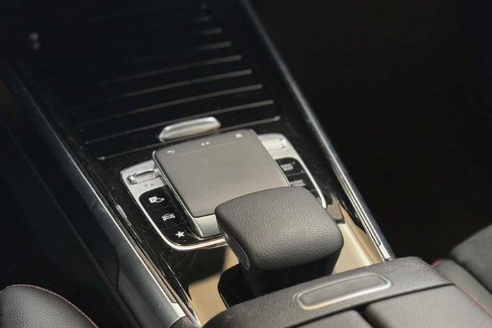 undefined Mercedes GLB250 fra 2020