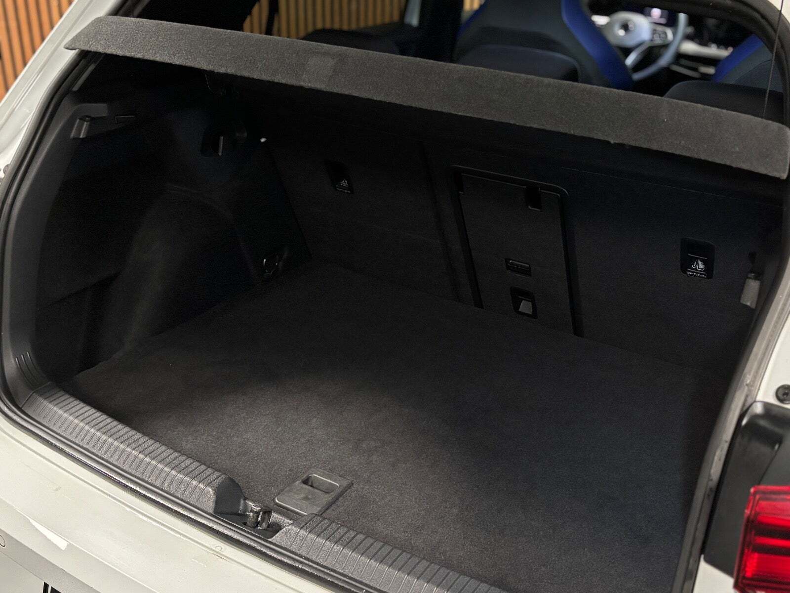 Hvid VW Golf VIII fra 2021