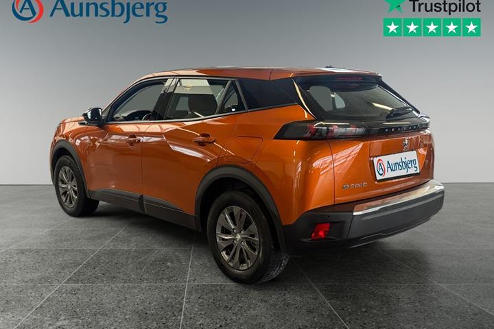 Orange Peugeot e-2008 fra 2022