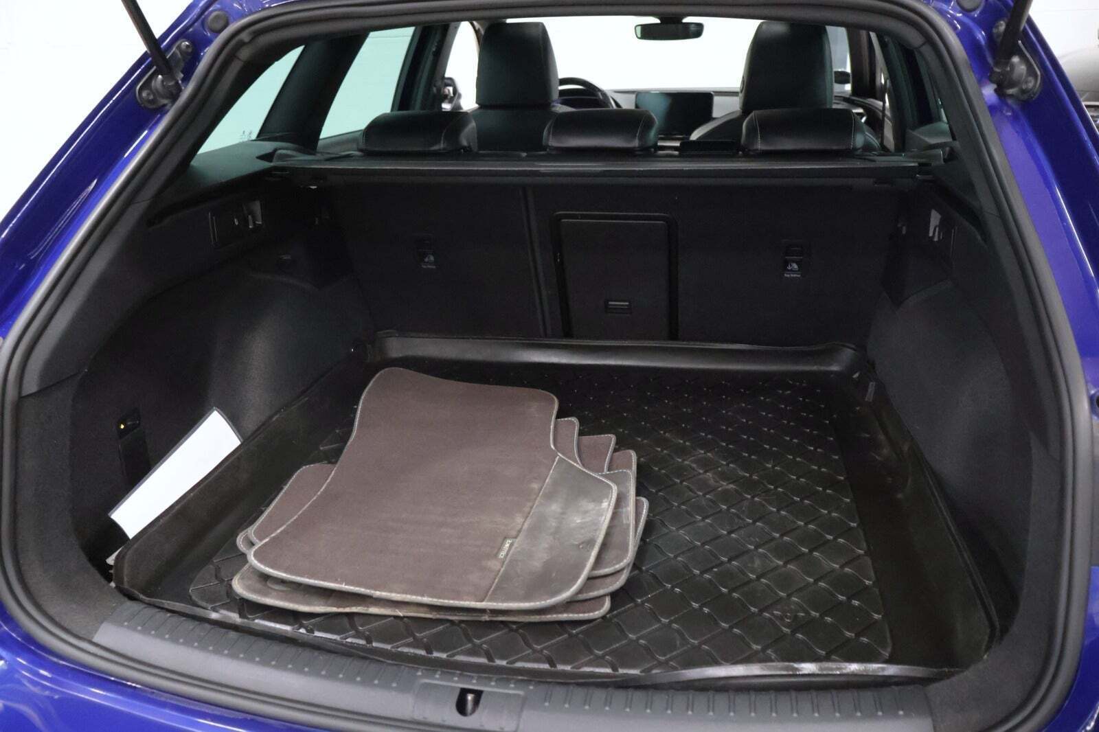 Blå Seat Leon fra 2021