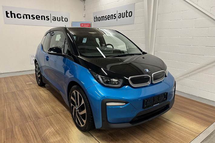 Blå BMW i3 fra 2018 set udefra