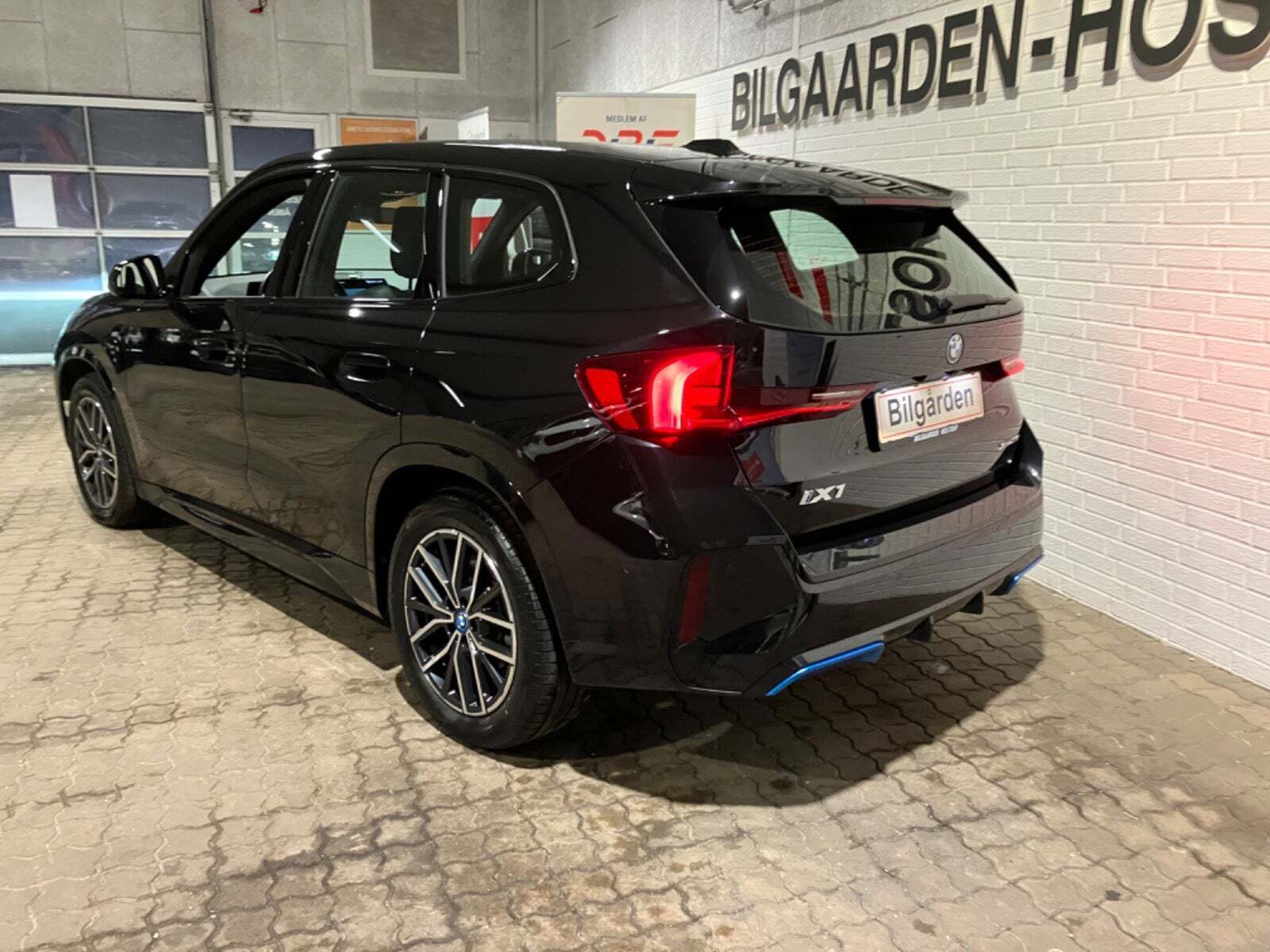 Sort BMW iX1 fra 2023