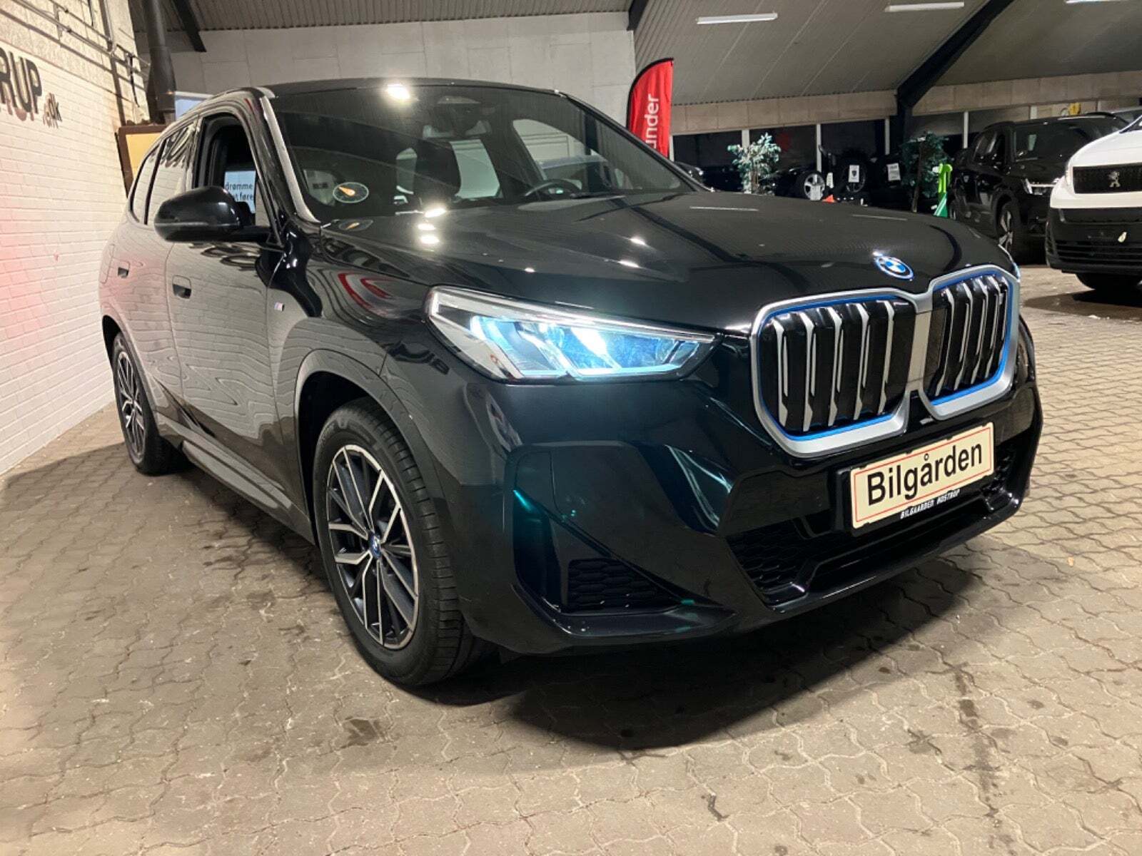 Sort BMW iX1 fra 2023