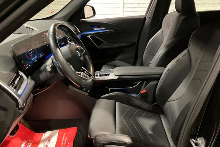 Sort BMW iX1 fra 2023