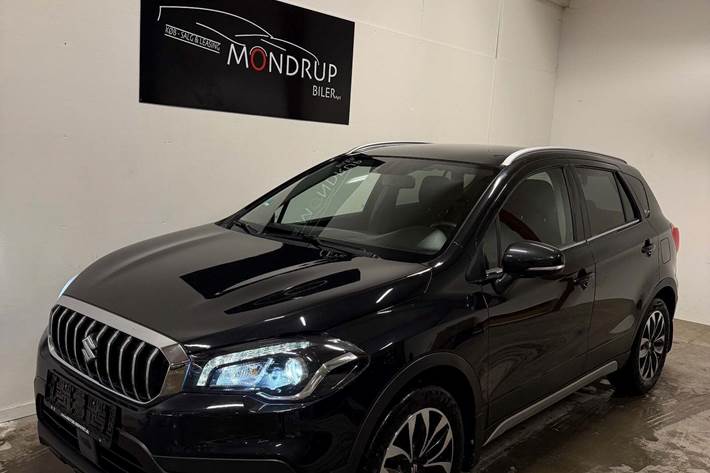 Sort Suzuki S-Cross fra 2016 set udefra