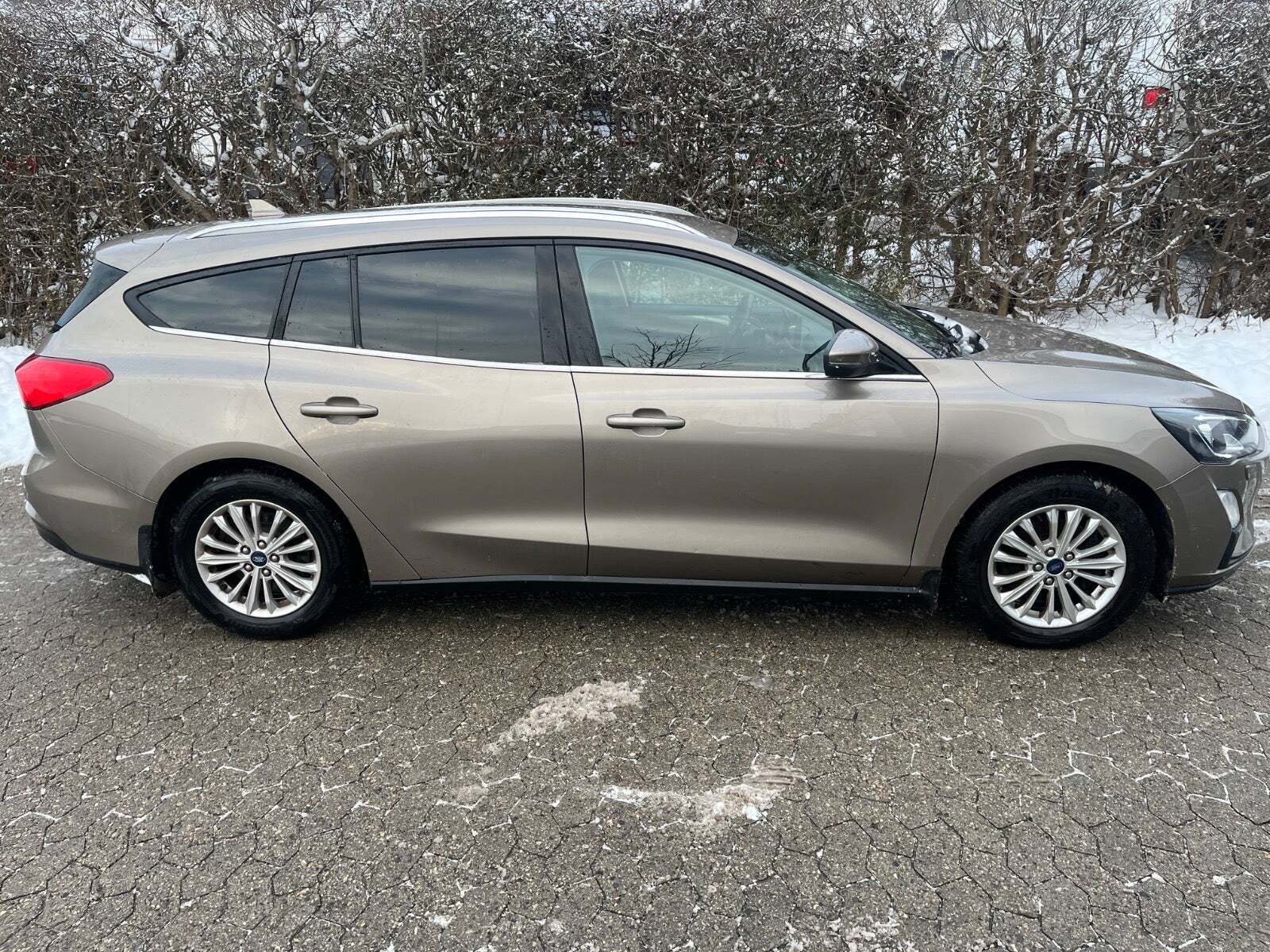 Ford Focus 1,0 EcoBoost Titanium stc.