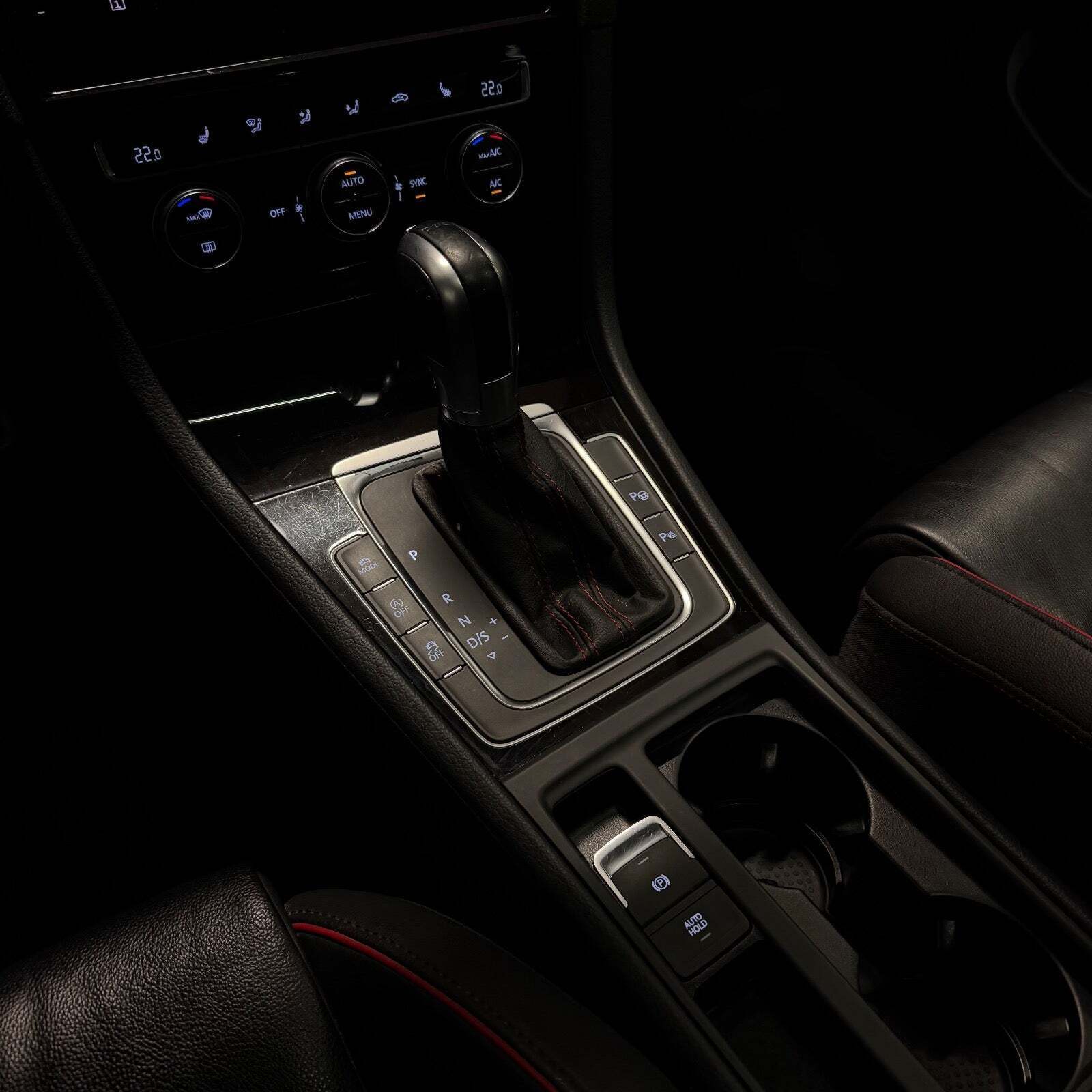 Blå VW Golf VII fra 2018