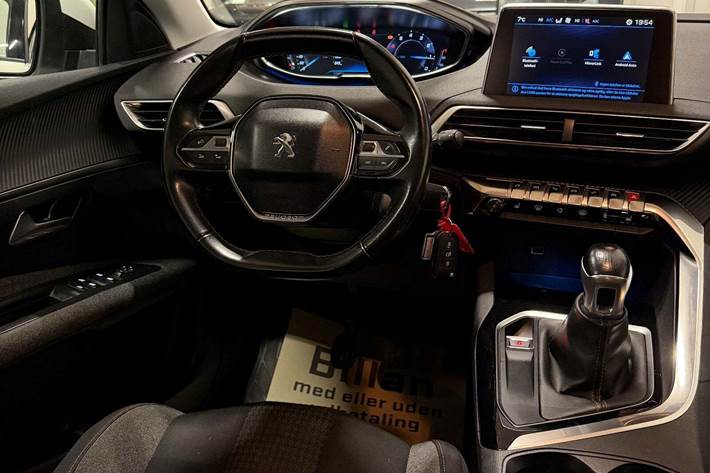 Hvid Peugeot 3008 fra 2018