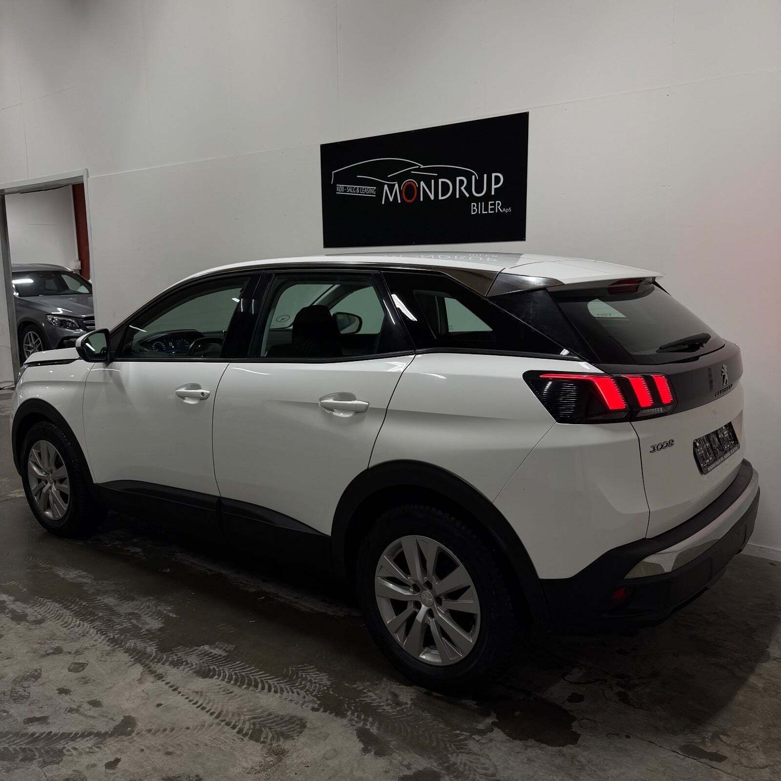 Hvid Peugeot 3008 fra 2018