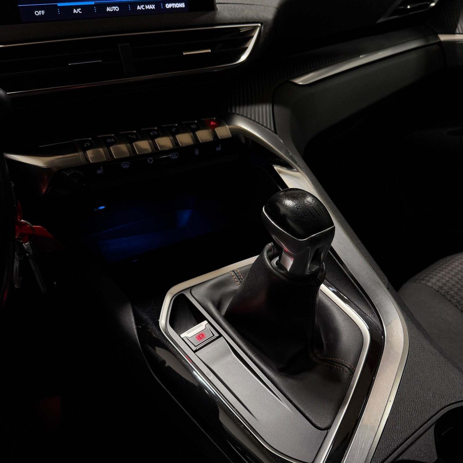 Hvid Peugeot 3008 fra 2018