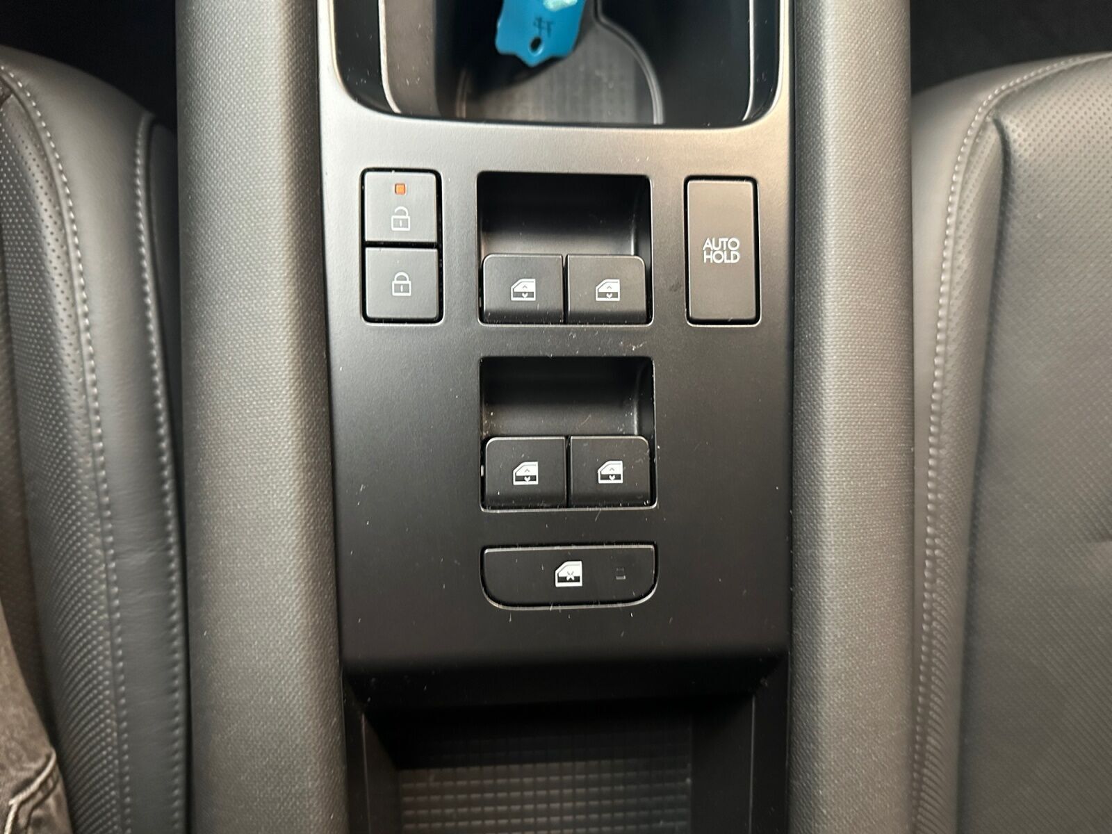 Grå Hyundai Ioniq 6 fra 2024