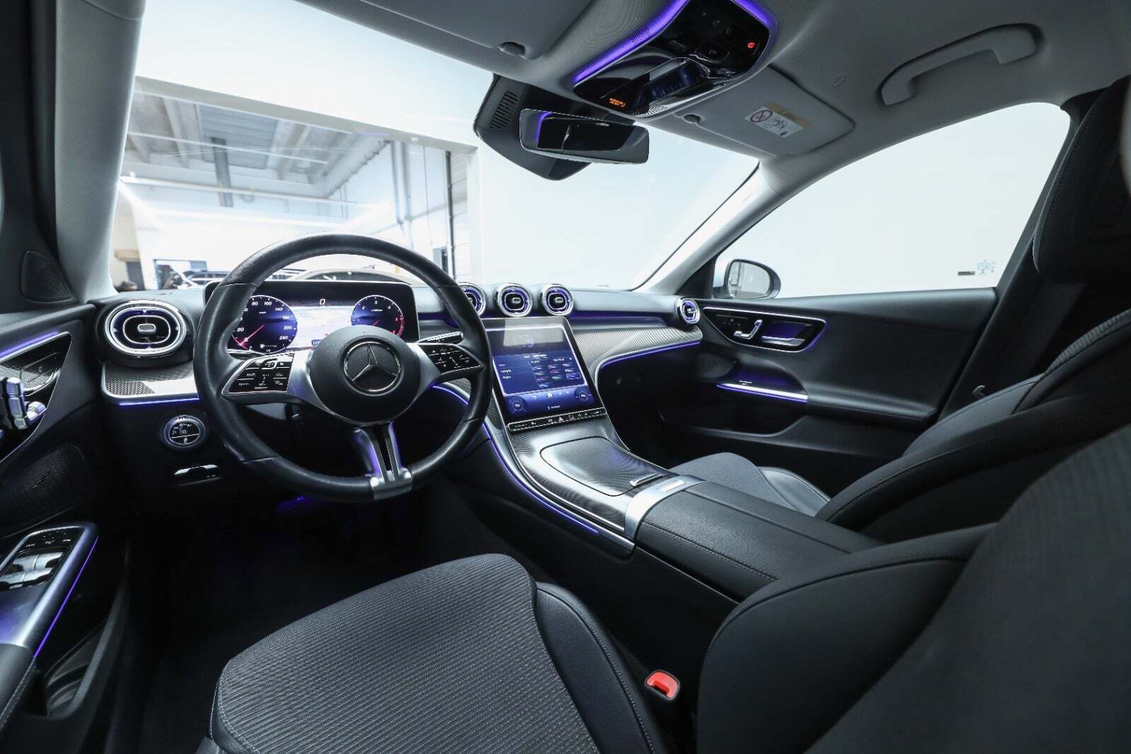 Sølv Mercedes C220 d fra 2022