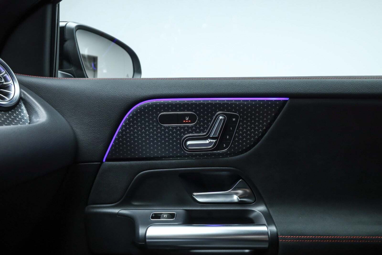 Sort Mercedes EQA250+ fra 2024