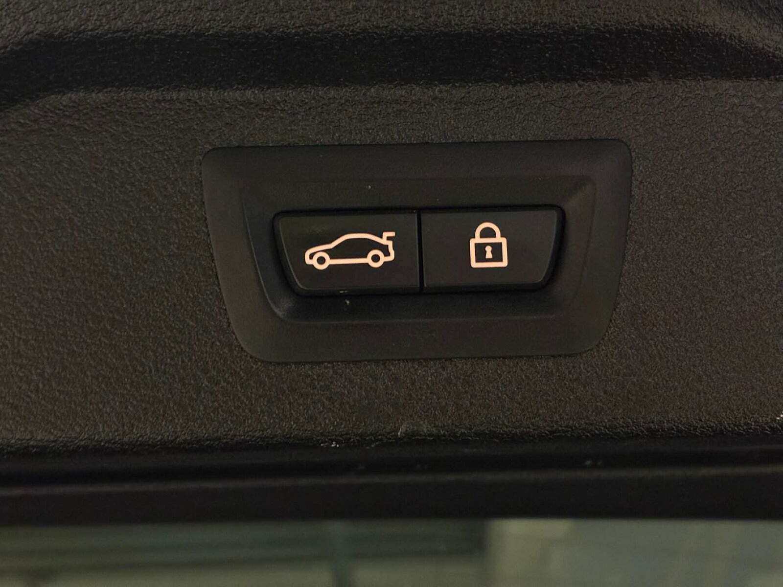 Sort BMW X5 fra 2018