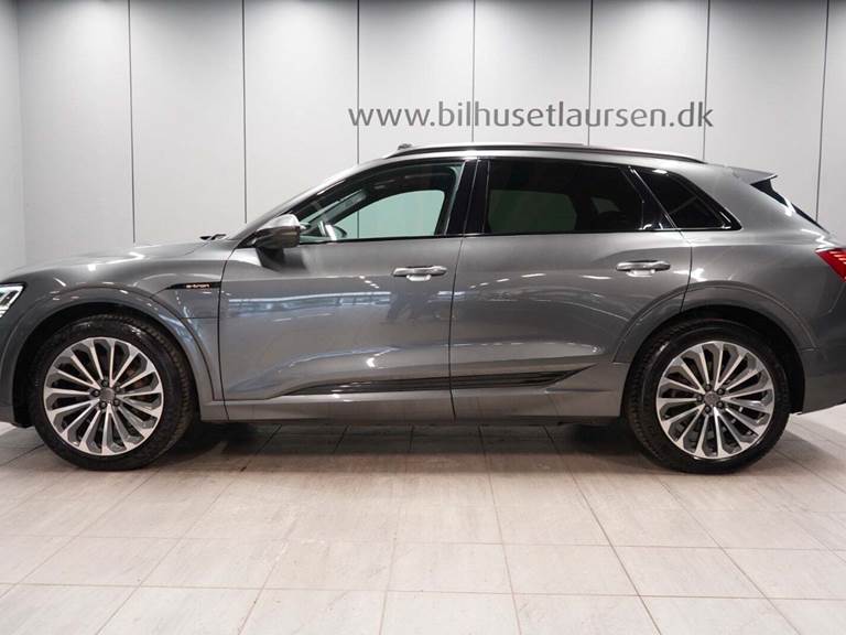 Audi e-tron 55 S-line quattro