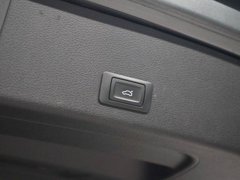 Audi e-tron 55 S-line quattro