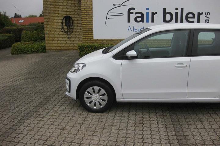 Hvid VW UP! fra 2020