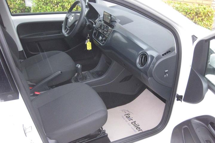 Hvid VW UP! fra 2020