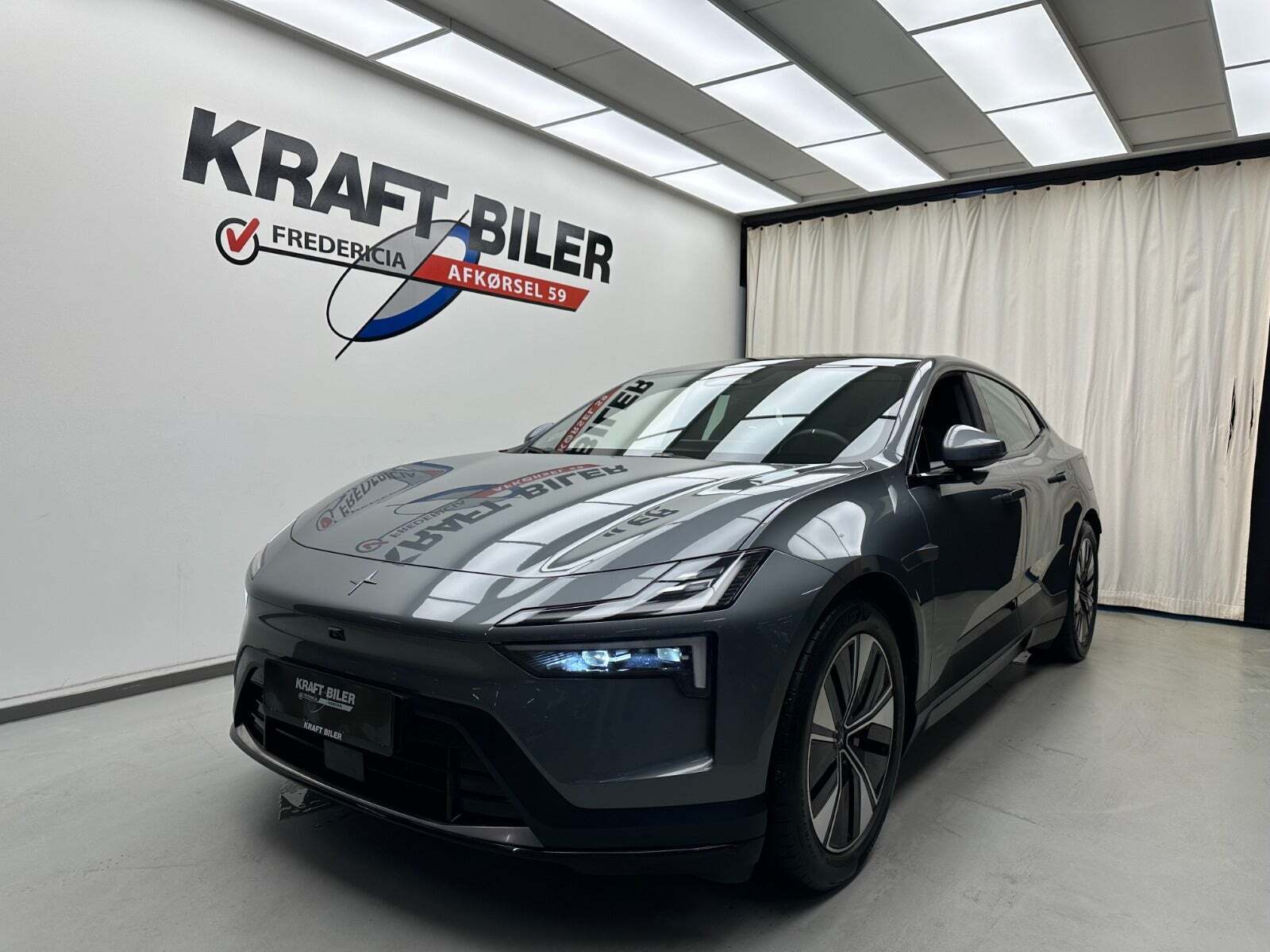 Polestar 4 Long Range AWD