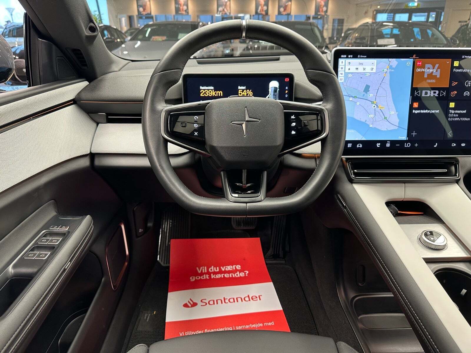 Grå Polestar 4 fra 2025