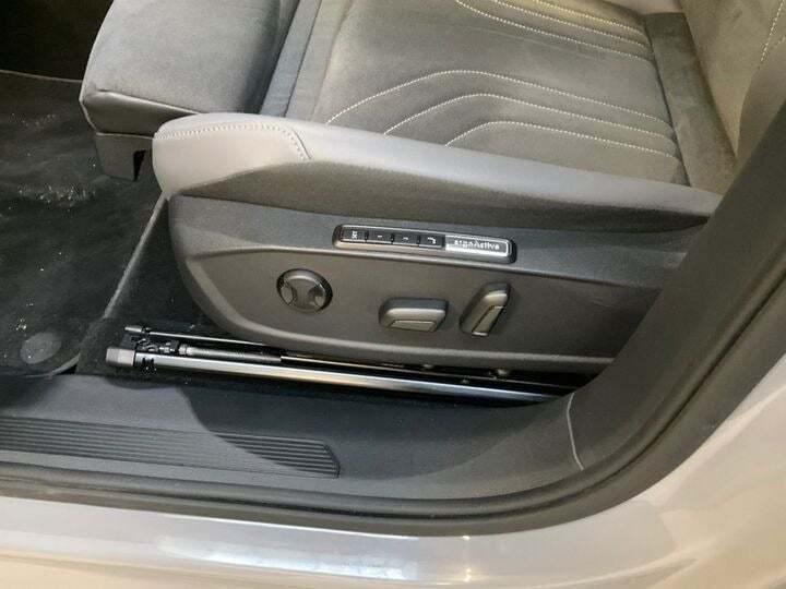 Grå VW ID.4 fra 2025