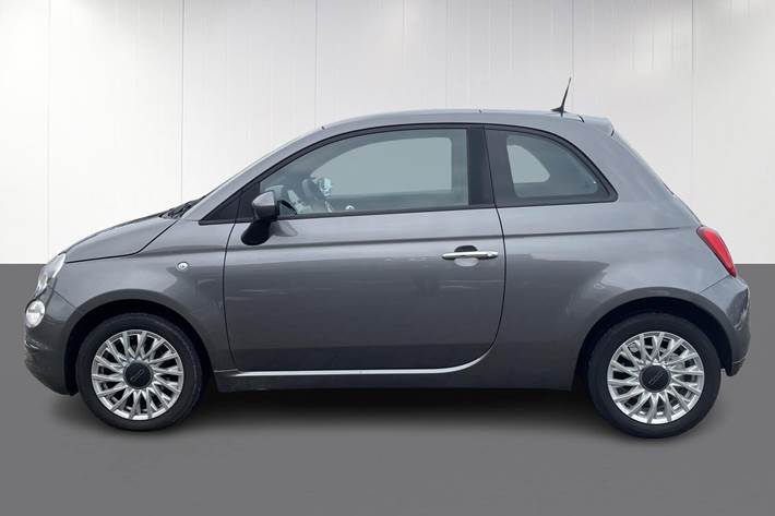 Grå Fiat 500 fra 2021