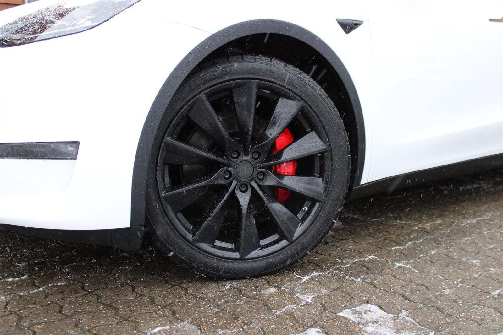 Tesla Model Y Performance AWD