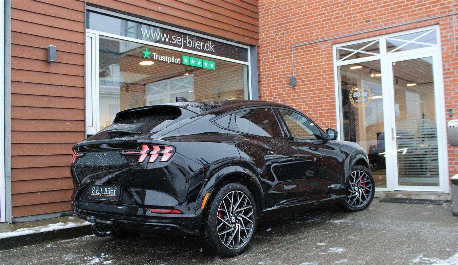 Sort Ford Mustang Mach-E fra 2023