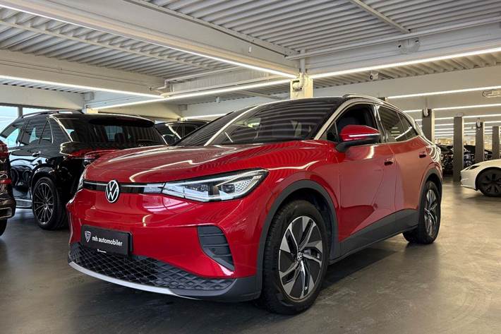 Rød VW ID.4 fra 2025 set udefra