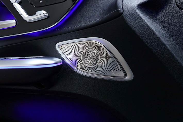 Sølv Mercedes EQE350+ fra 2025