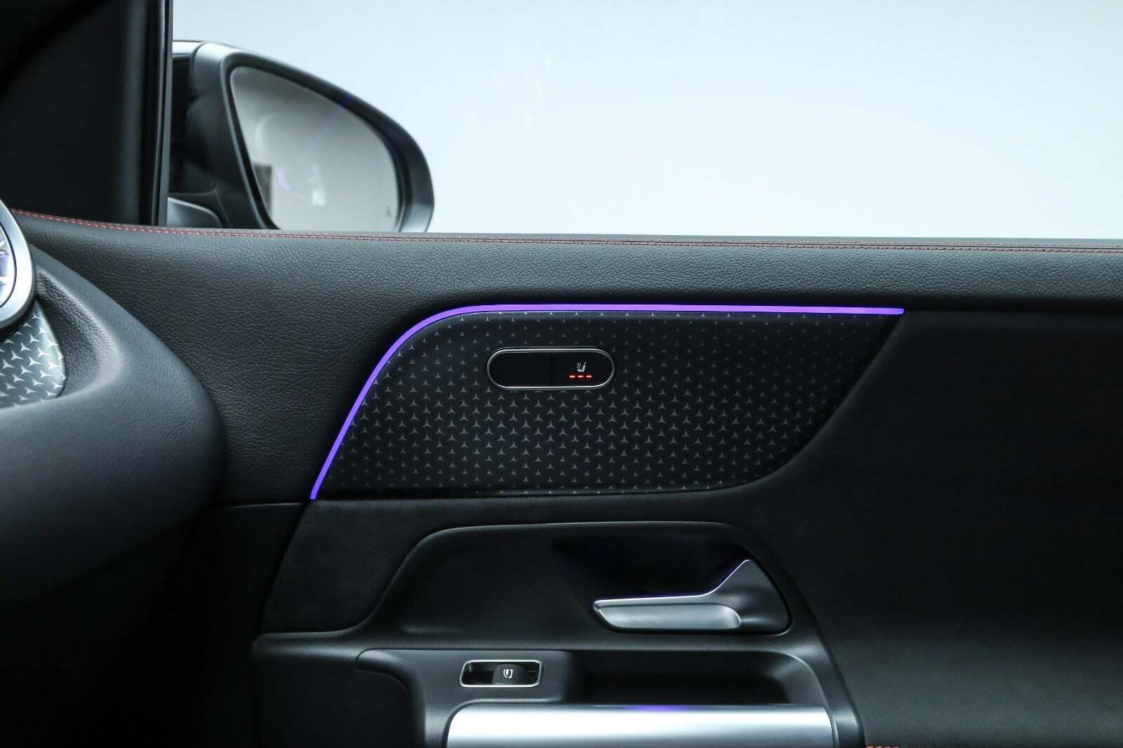 Sort Mercedes EQA250+ fra 2025