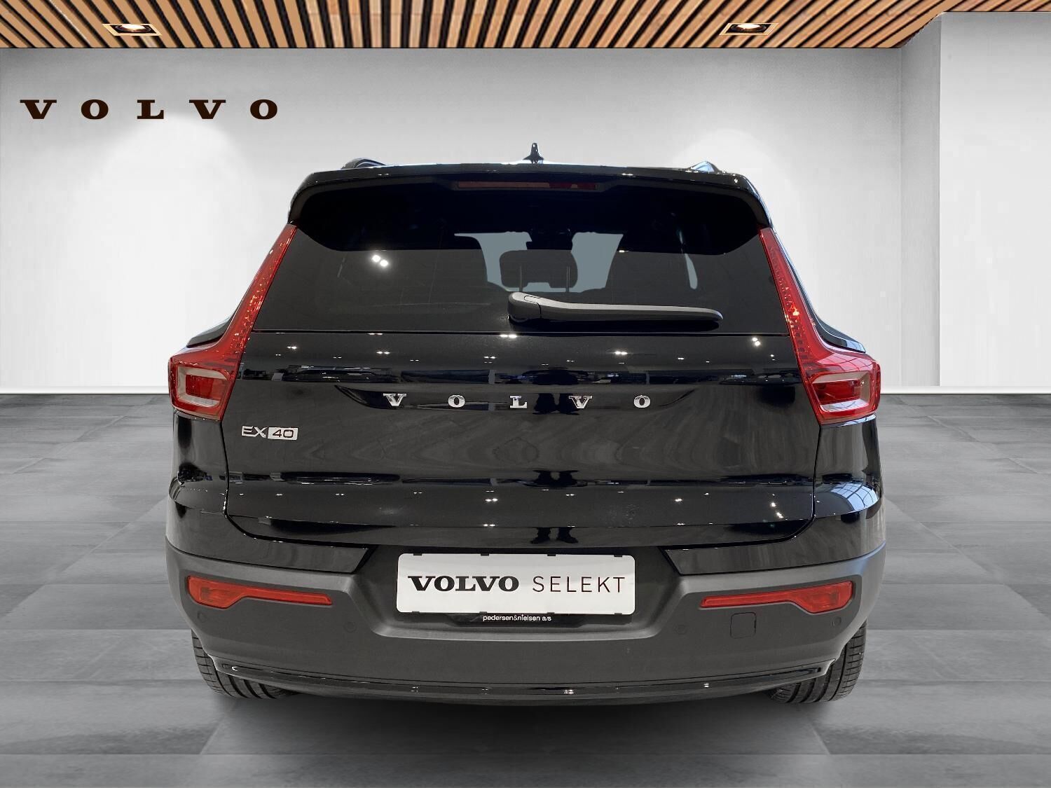 Volvo EX40 Single Motor Extended Range Plus 252HK 5d Aut.