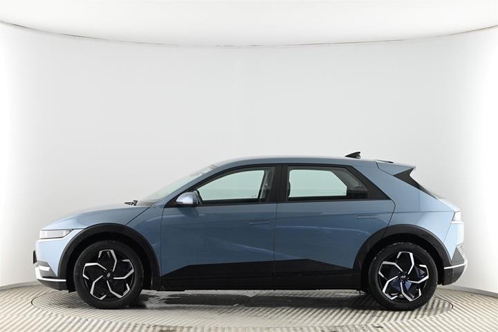 Blå Hyundai Ioniq 5 fra 2023