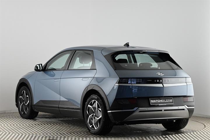 Blå Hyundai Ioniq 5 fra 2023