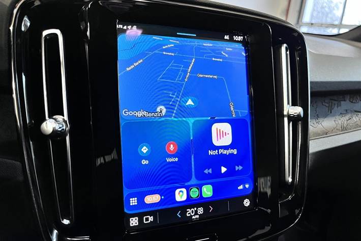 Sort Volvo XC40 fra 2022