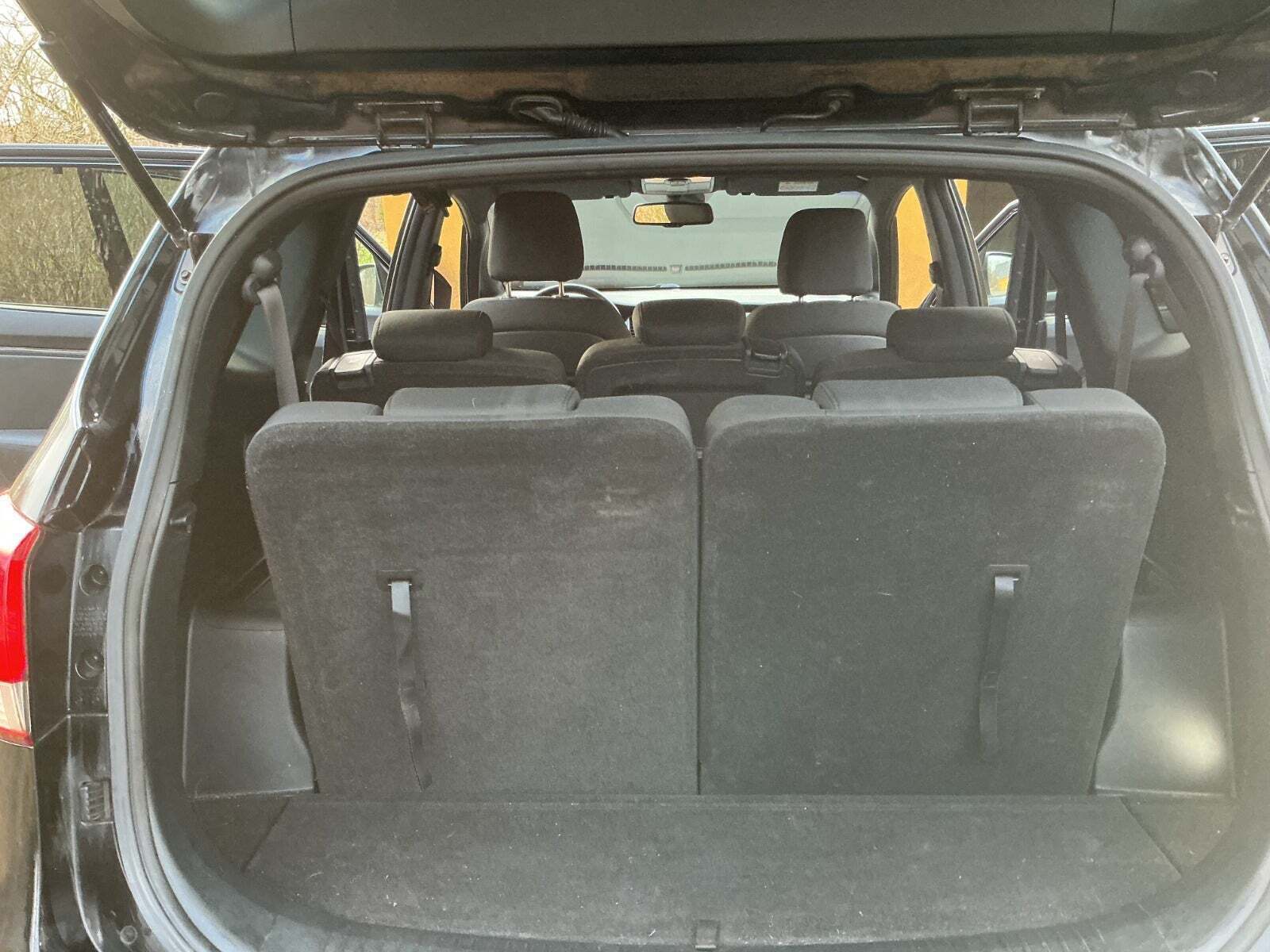 Kia Carens 1,7 CRDi 141 Premium DCT 7prs