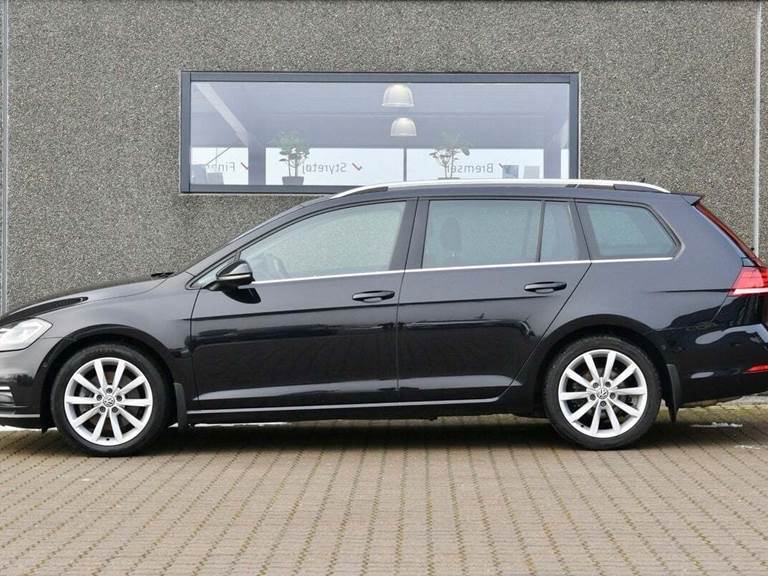 VW Golf VII 2,0 TDi 150 Highline Variant DSG