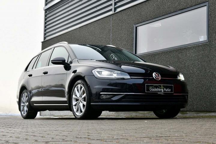 Sort VW Golf VII fra 2017