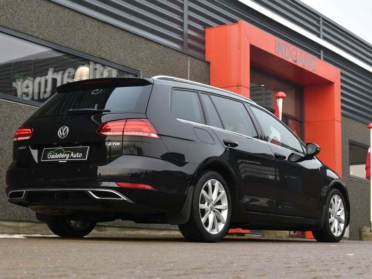 VW Golf VII 2,0 TDi 150 Highline Variant DSG