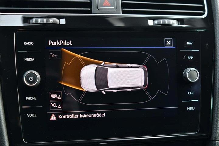 Sort VW Golf VII fra 2017