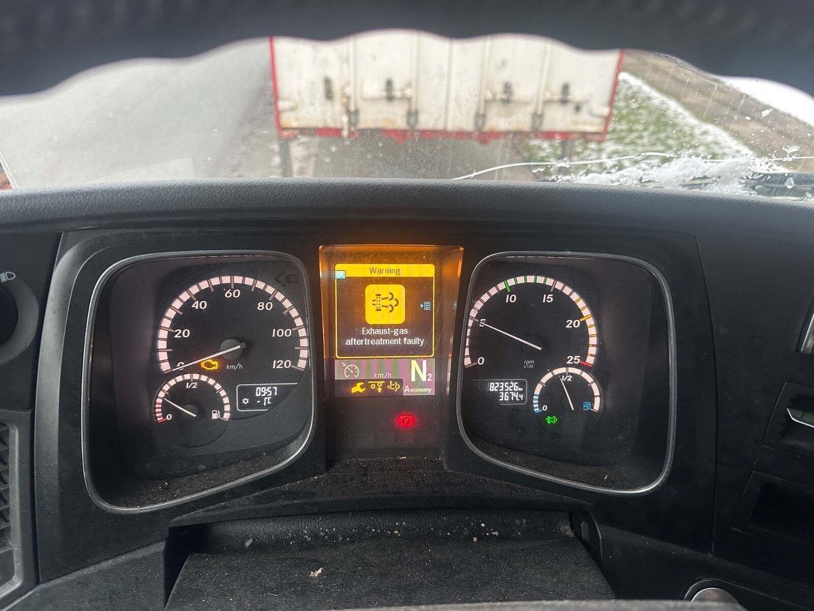 undefined Mercedes Actros 2545 LS 6x2/2 F 1 fra 2015 set indefra