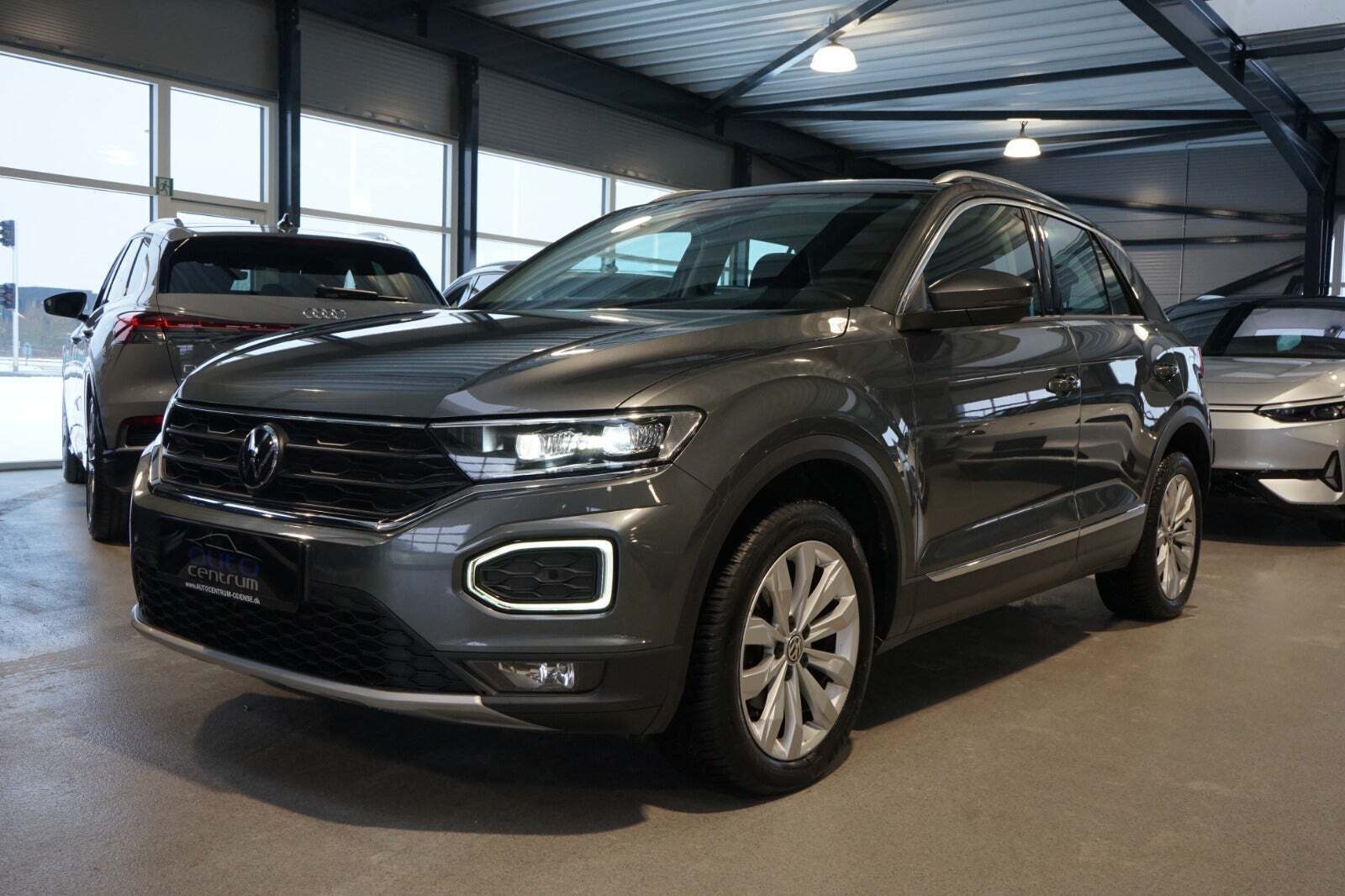 Grå VW T-Roc fra 2021