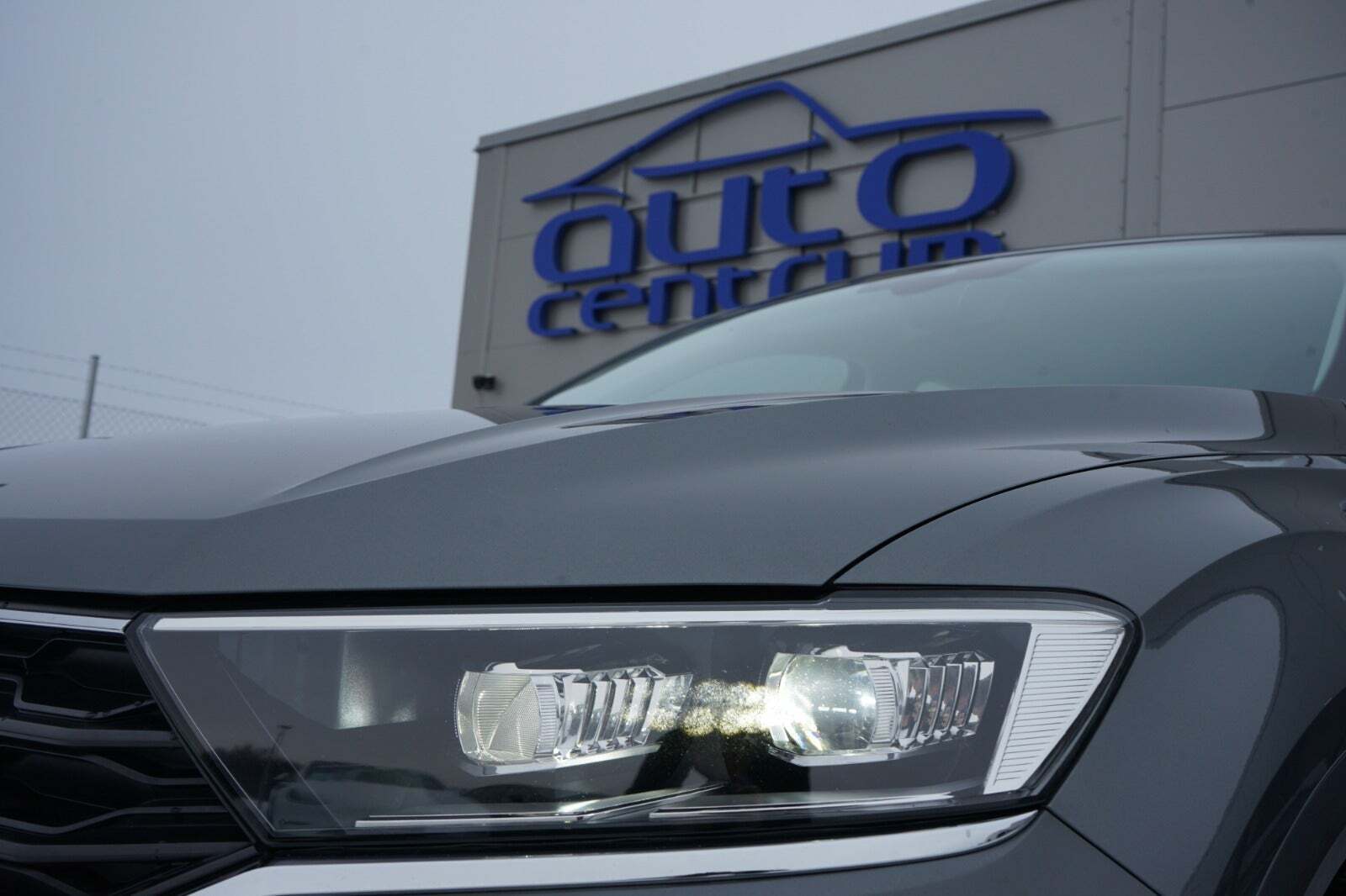 Grå VW T-Roc fra 2021