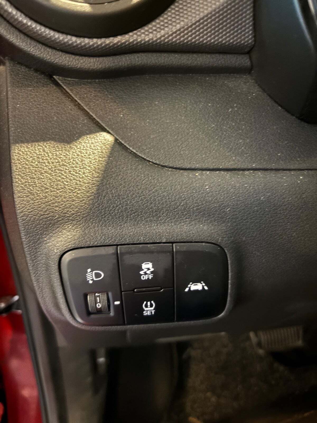 Rød Hyundai i10 fra 2020