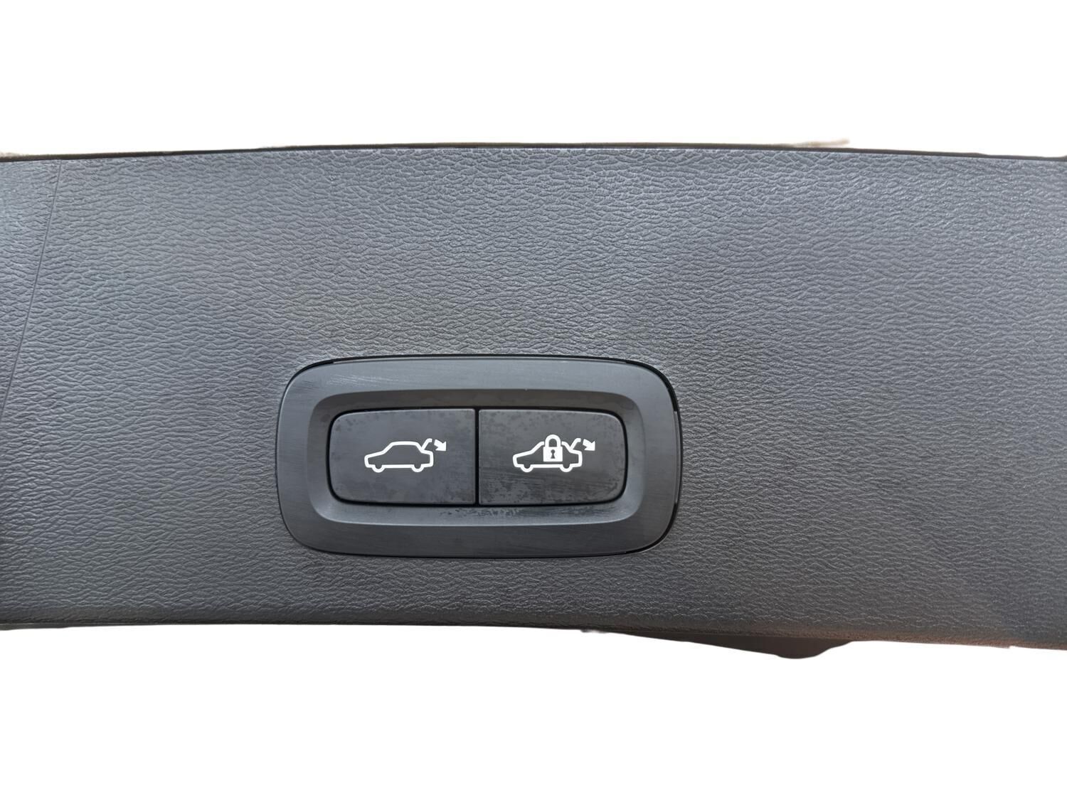 Beige Volvo EX40 fra 2025