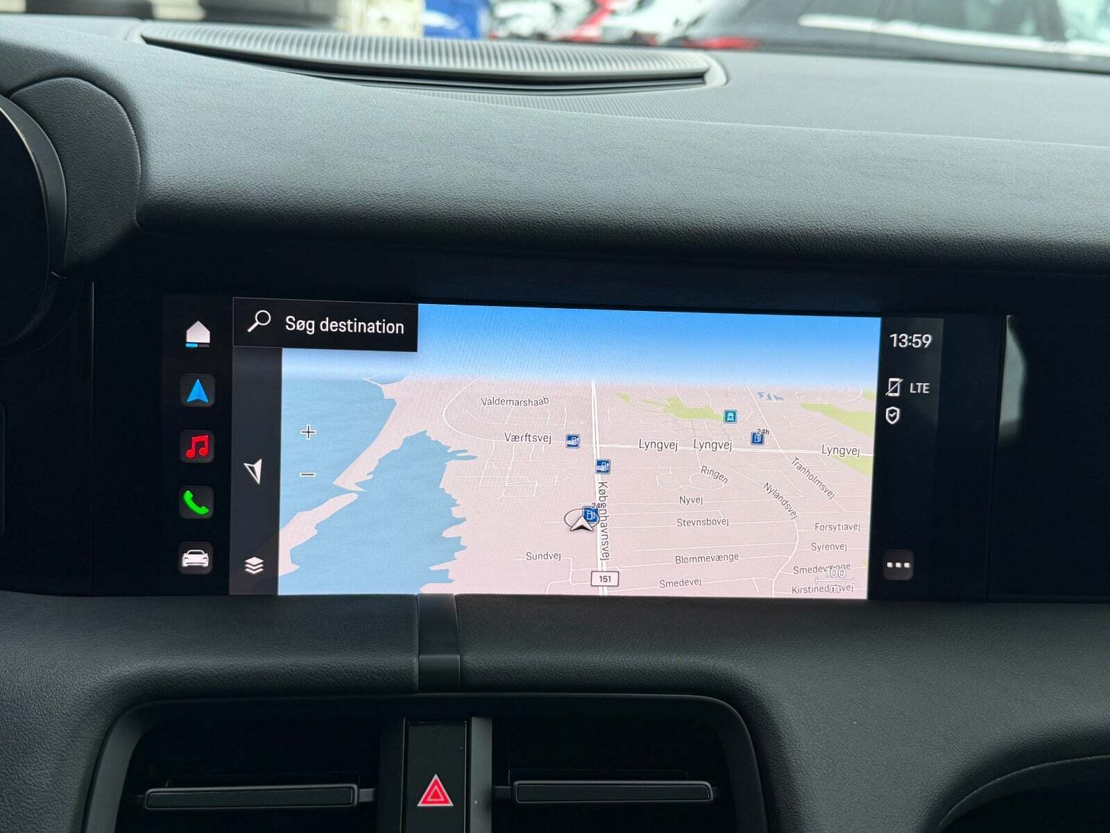 Grå Porsche Taycan 4S fra 2020