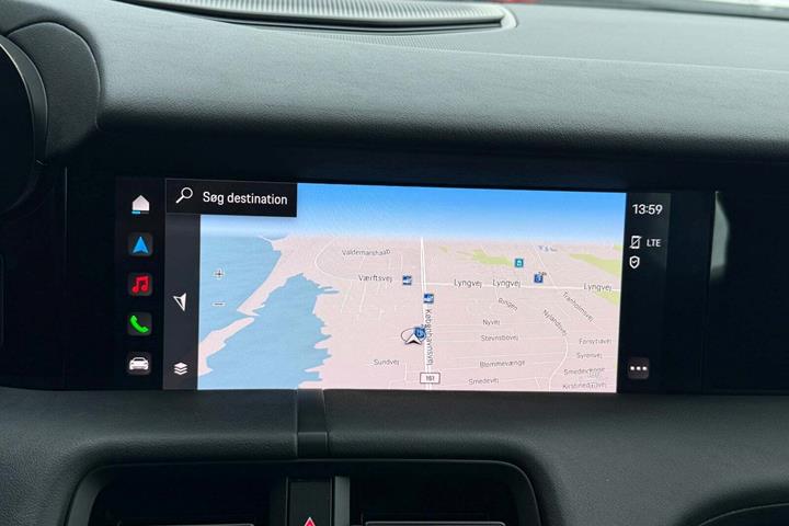Grå Porsche Taycan 4S fra 2020
